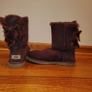 UGGS